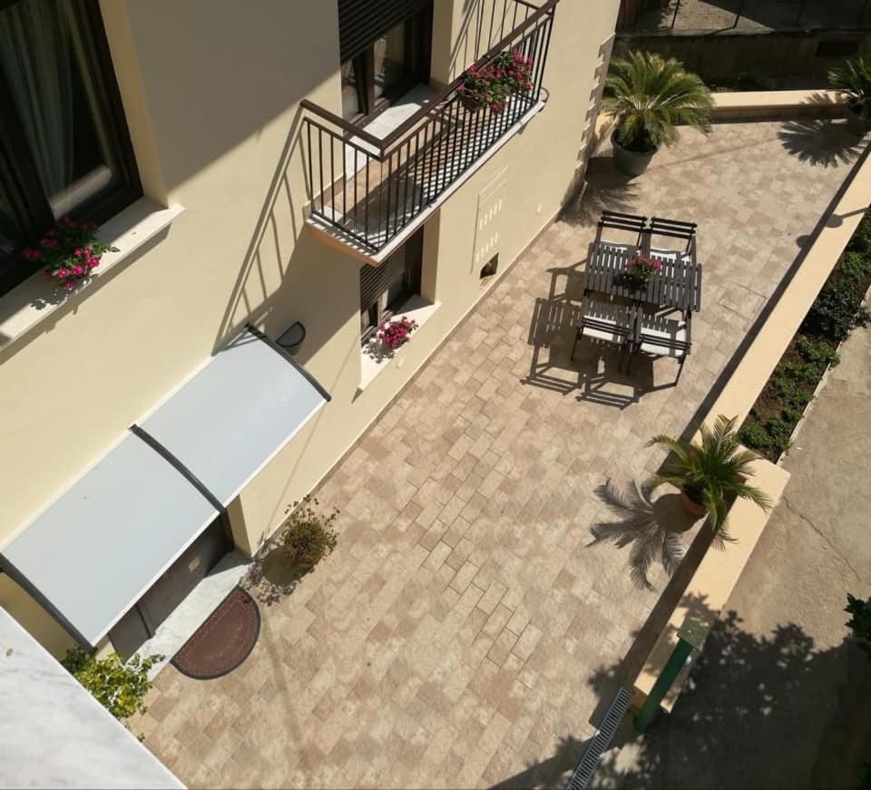 Casa Kati Bed & Breakfast Mercato San Severino Luaran gambar